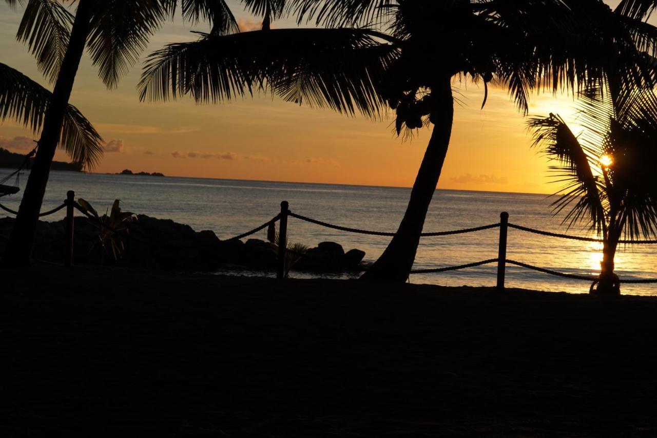 Anse Kerlan Beach Chalets Exterior photo